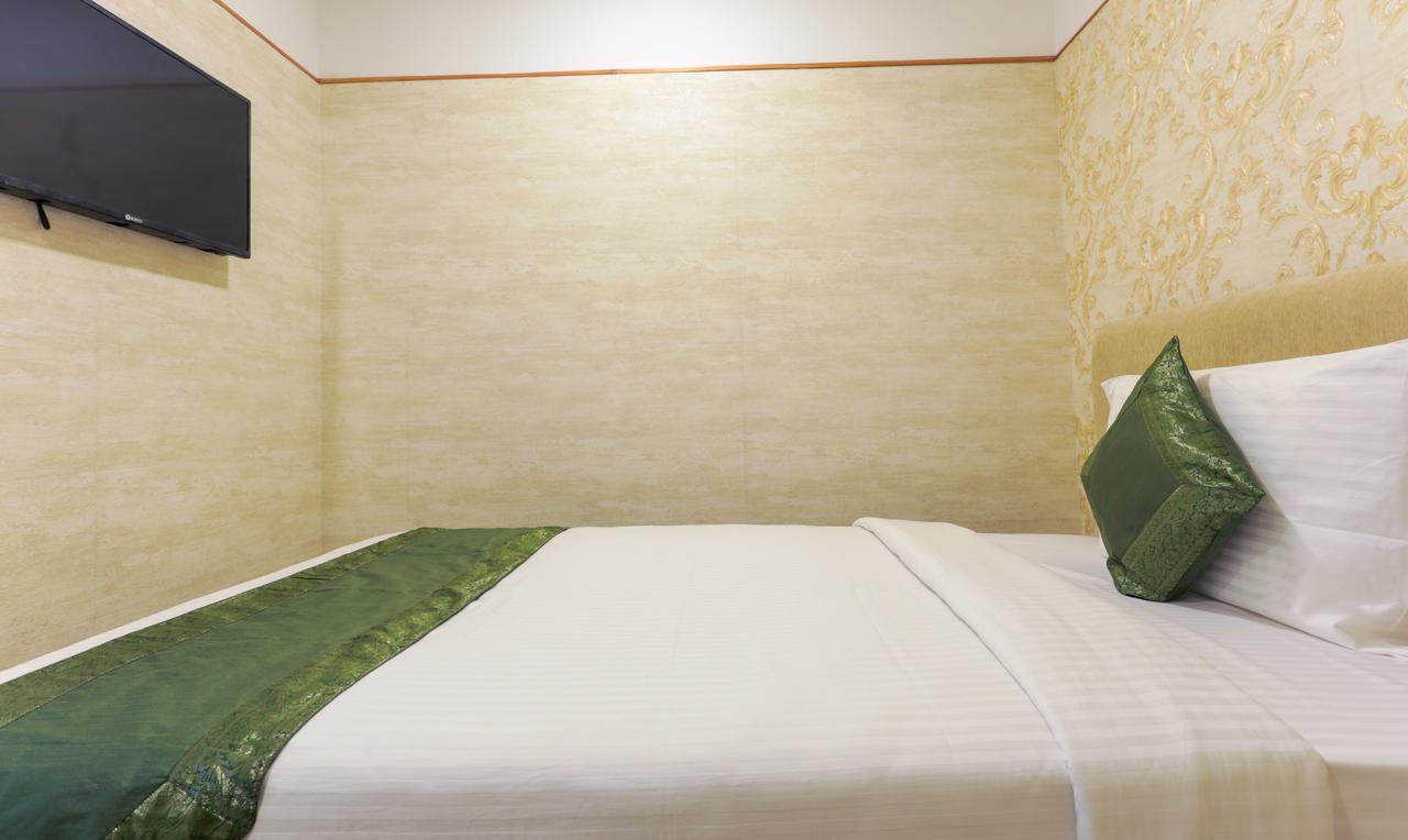Heaven Gardens Hotel Kochi Bagian luar foto